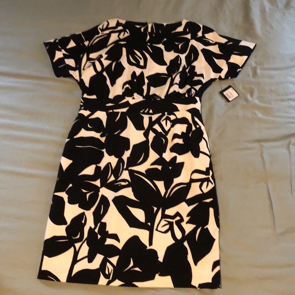 Halogen modified square neck black and white knee length dress